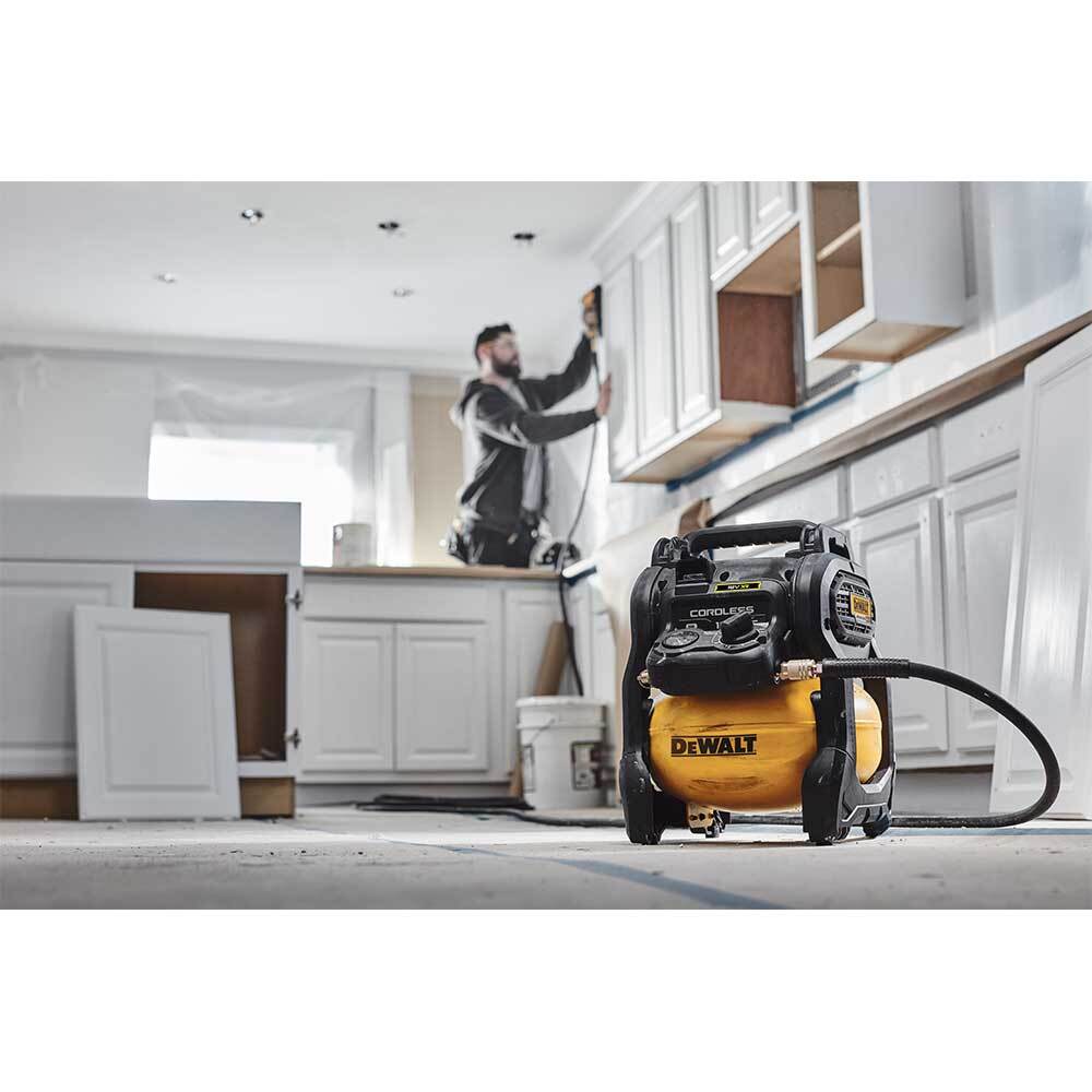 DeWalt 18V XR Brushless 10l Compressor (tool only) DCC1018N-XJ