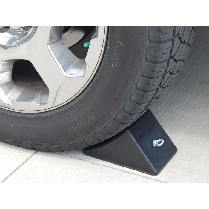 Loadmaster Heavy Duty Solid Rubber Triangular Wheel Chock With Chain Eye