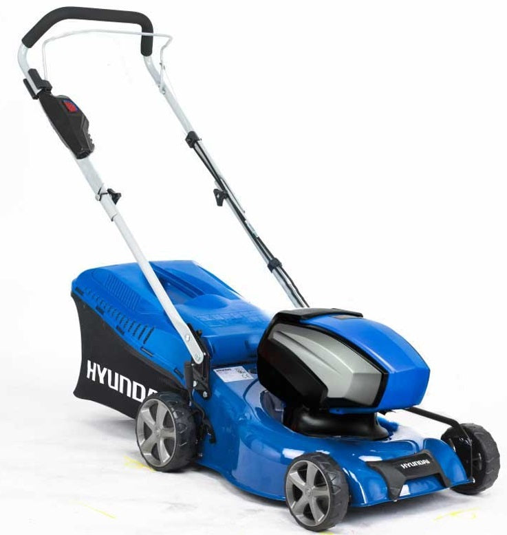 Hyundai 40V Battery 17" Lawn Mower Steel Deck with 4Ah Lithium Battery and Charger