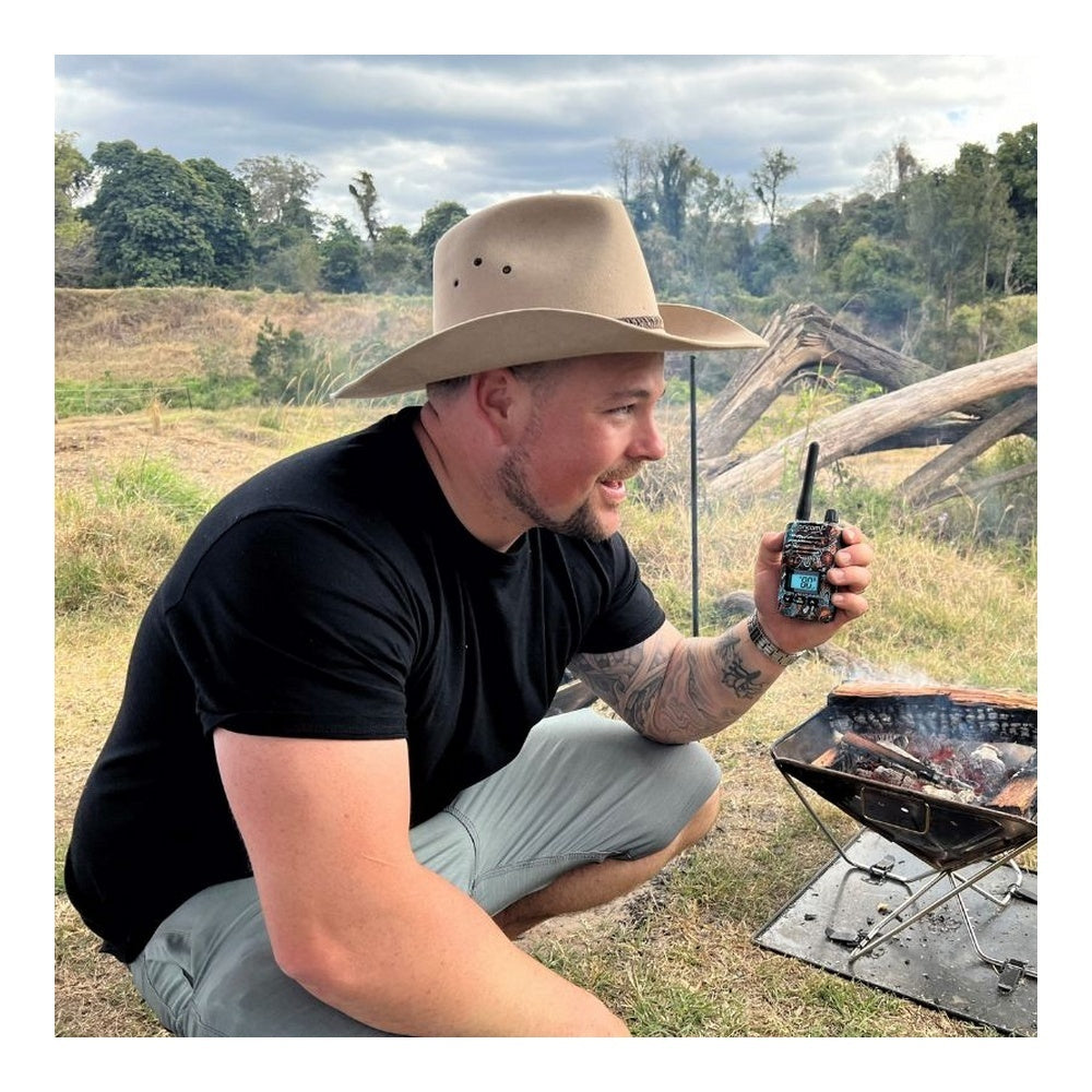 Oricom DTX600WA Walkabout IP67 5 Watt Handheld UHF CB Radio