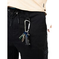 Under Taking 18 Short Colour Black