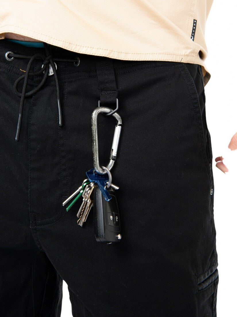 Under Taking 18 Short Colour Black