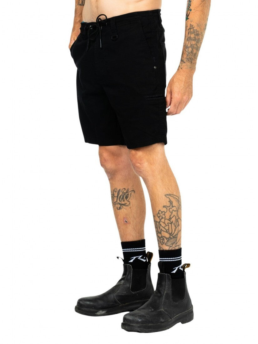 Under Taking 18 Short Colour Black