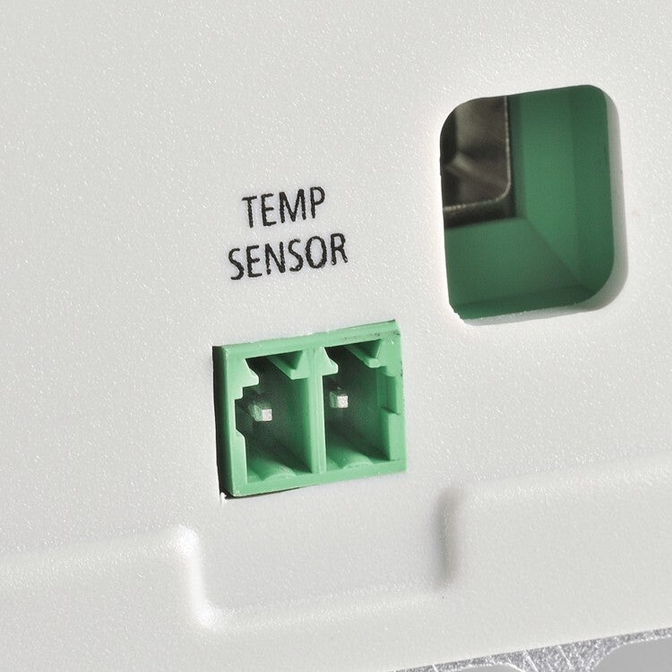 Projecta SC320D Remote 20 Amp Solar Panel Regulator Controller 12 Volt Charger